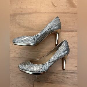👠Ivanka Trump Gold Heels